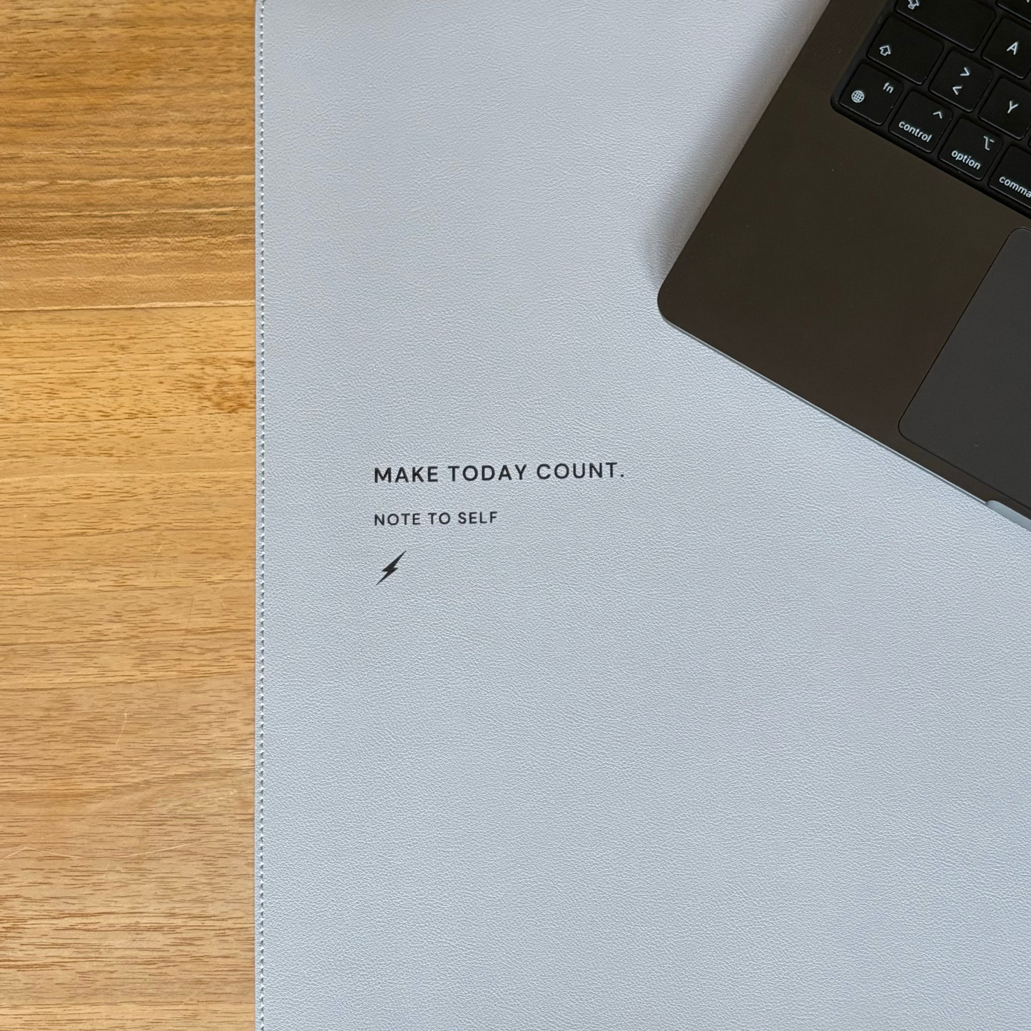 Ascensive - Desk Pad "Make today count."