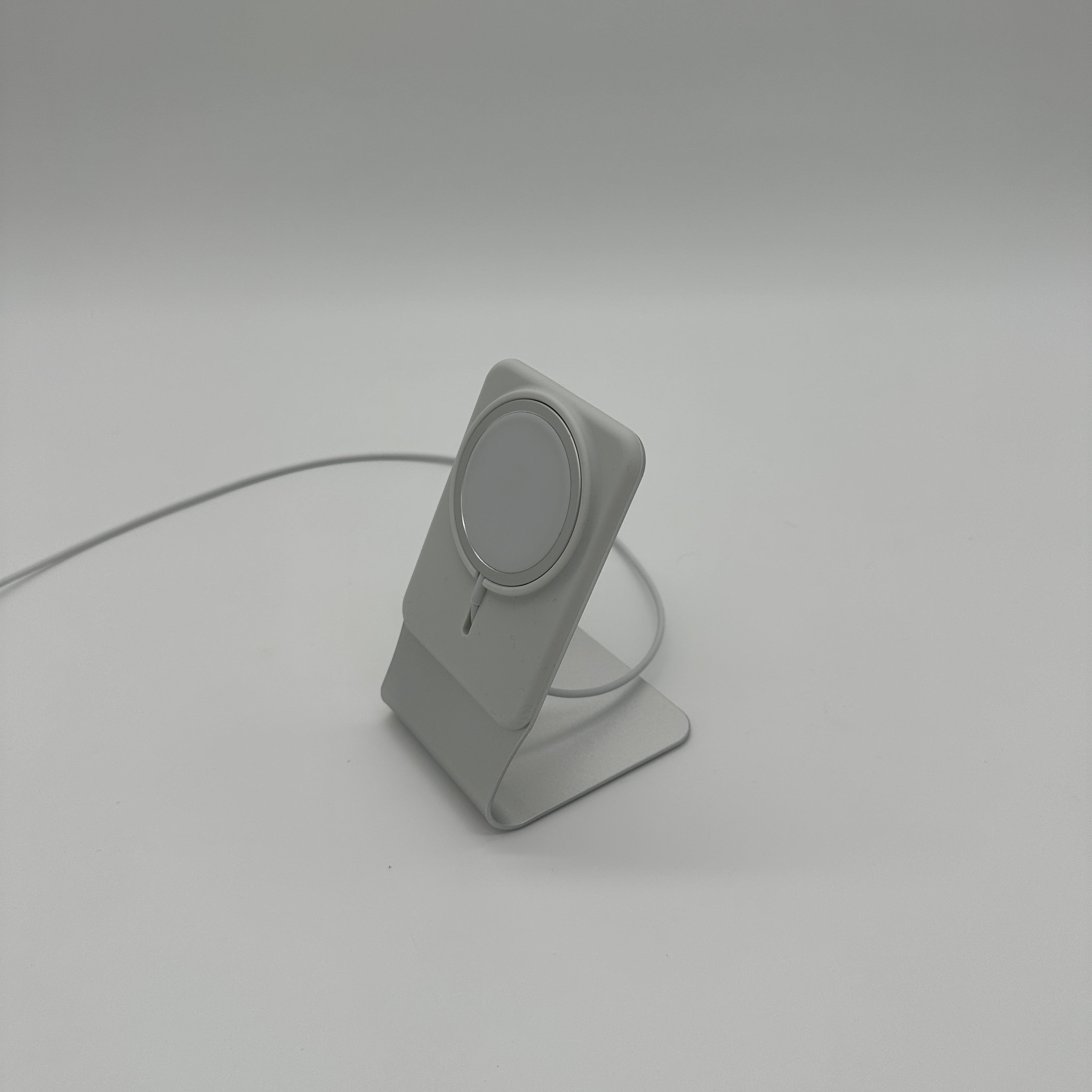 Produktbild Halterung für Mag Safe Charger Lifestyle