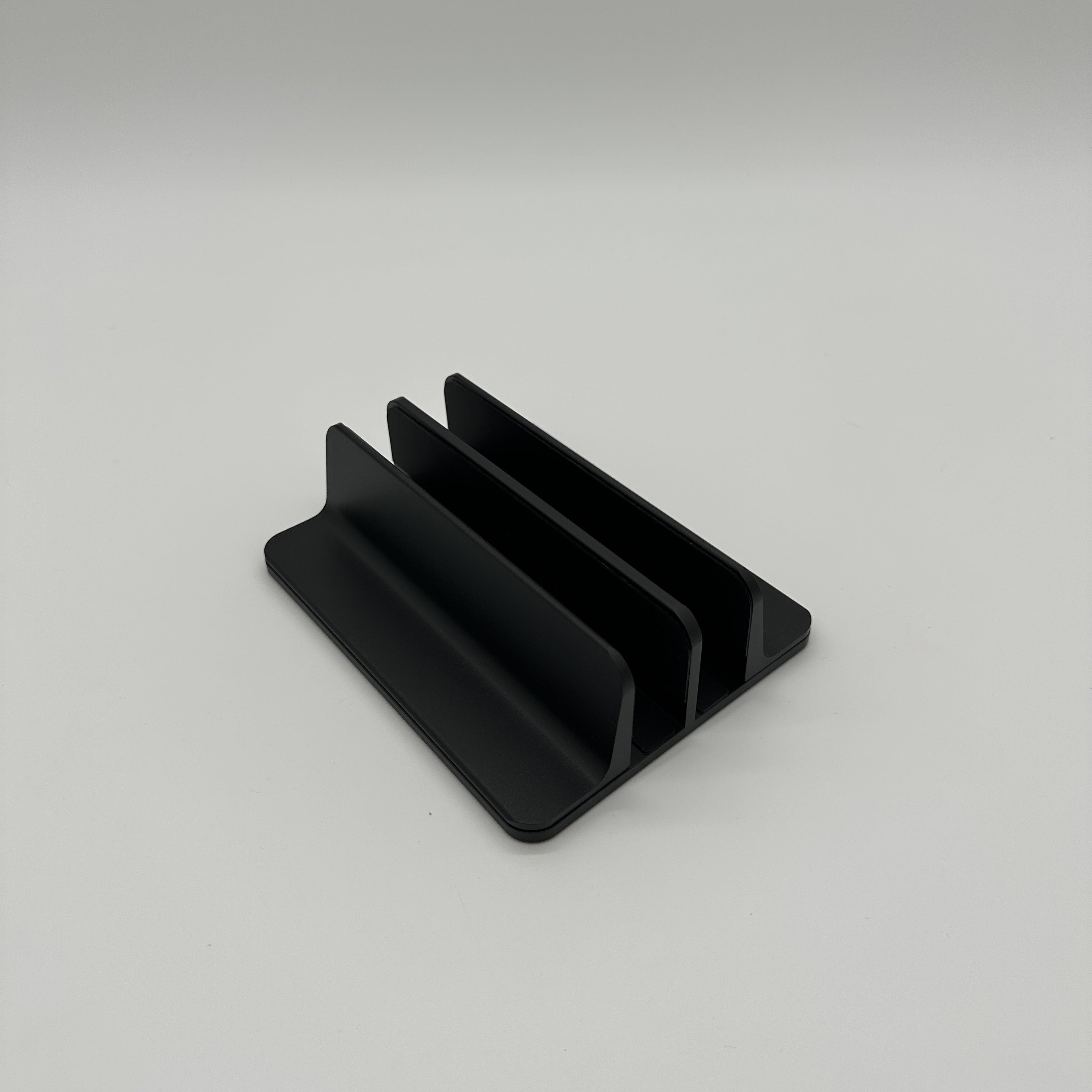 Produktbild Laptopstand Vertikal Schwarz Frontansicht